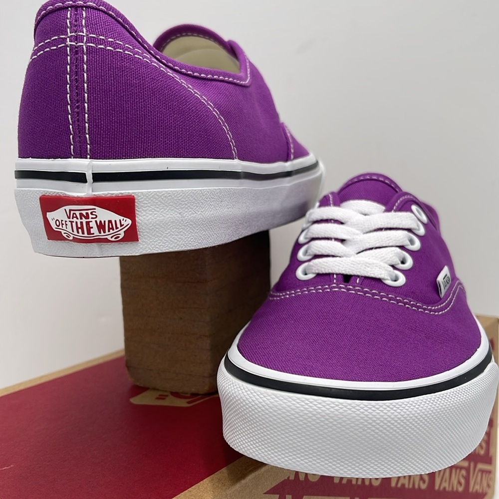 Vans Men’s Purple Canvas Sneakers Waffle Sole Authentic
Color Theory Willow herb - Picture 9 of 16